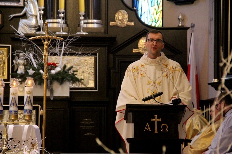 Borzęcin Dolny. Poświęcenie figury Matki Bożej Fatimskiej