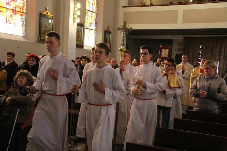 Borzęcin Dolny. Poświęcenie figury Matki Bożej Fatimskiej