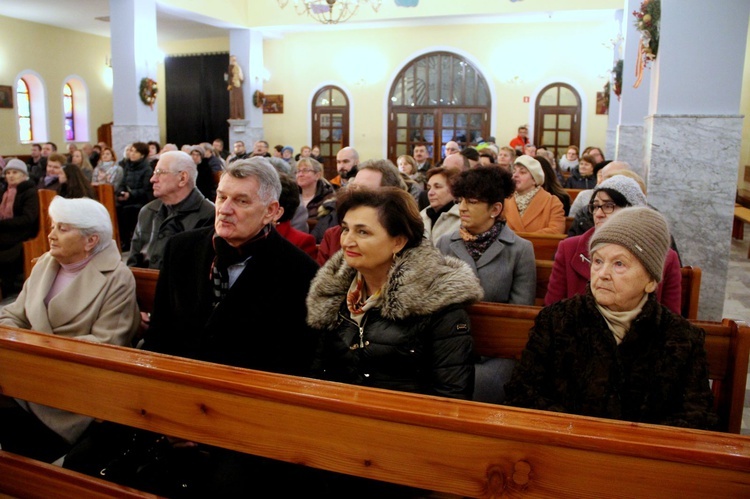 Dębica. Kolędują Iskierczanie