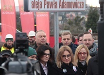 W grudniu radni Gdańska zadecydowali, że tzw. trasa Nowa Bulońska Północna będzie nosić nazwę "Aleja Pawła Adamowicza".