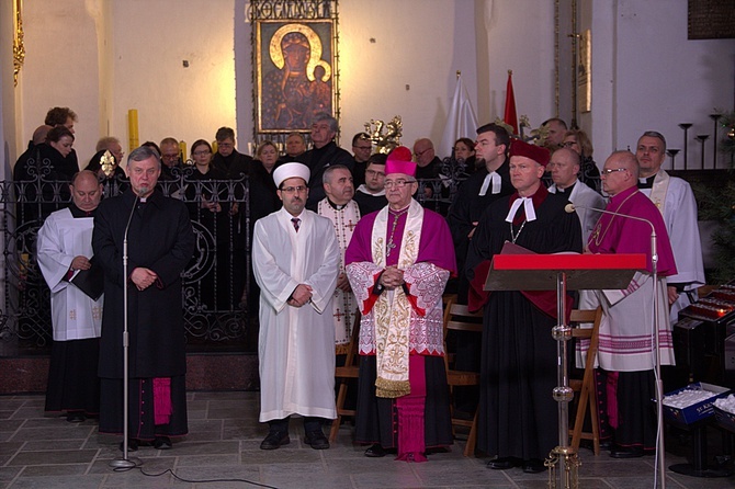 Wieczorna modlitwa w rocznicę śmierci Pawła Adamowicza