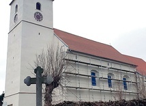 ▲	Główna dobromierska świątynia.