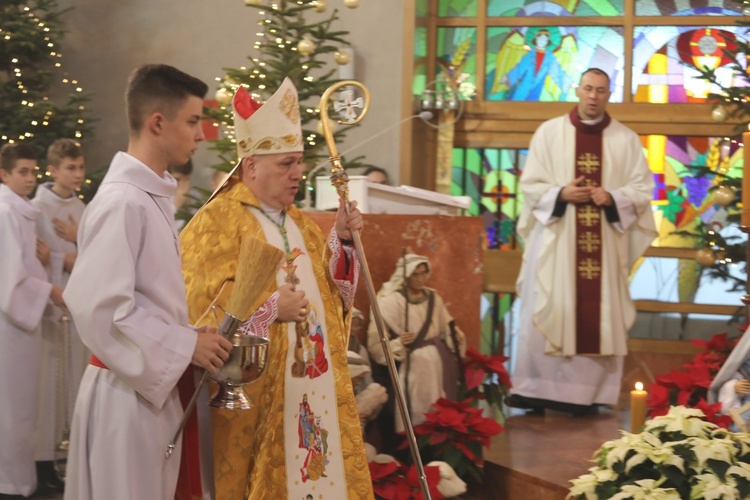 Poświęcenie nowej chrzcielnicy w Miliardowicach