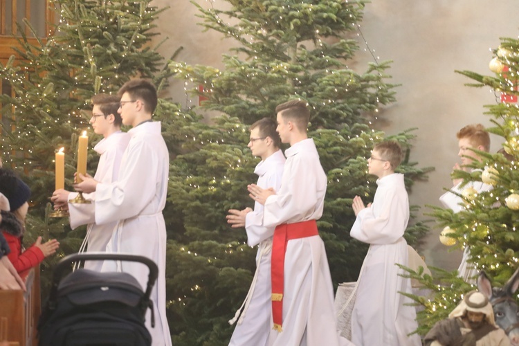 Poświęcenie nowej chrzcielnicy w Miliardowicach