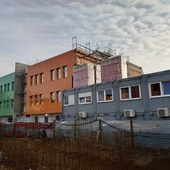 Budowa nowej szkoły przy ulicy Berylowej.