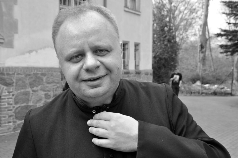 Ks. Wojciech Wójtowicz w obiektywie "Gościa Niedzielnego"