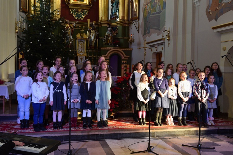 Konkurs Kolęd i Pastorałek w Borzęcinie