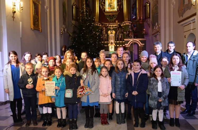 Konkurs Kolęd i Pastorałek w Borzęcinie