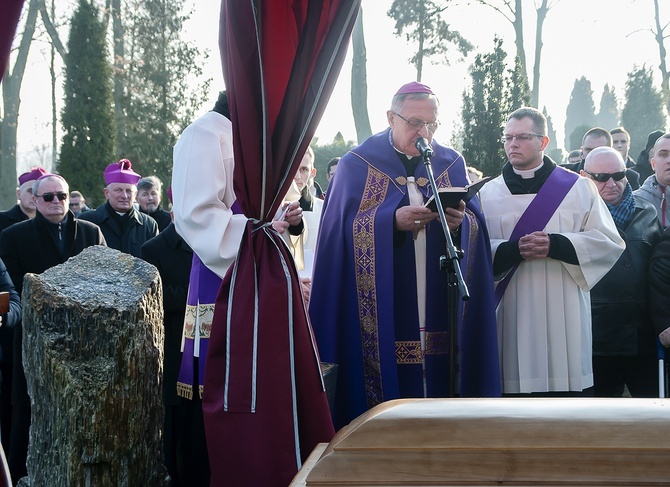 Pogrzeb ks. Wojciecha Wójtowicza, cz. 2