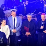 Koncert "Żywe Betlejem z gwiazdami" w Głuszycy