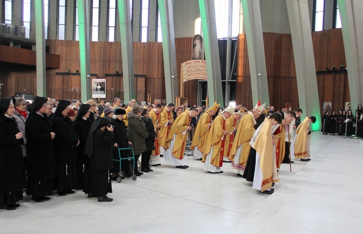 Relikwie św. bp. Józefa Pelczara i bł. Klary Szczęsnej w Świątyni Opatrzności Bożej