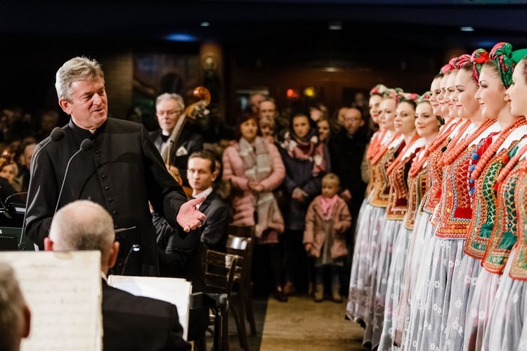 Tychy. Koncert kolęd w wykonaniu "Śląska"