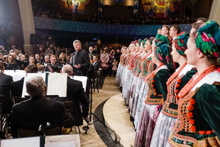 Tychy. Koncert kolęd w wykonaniu "Śląska"