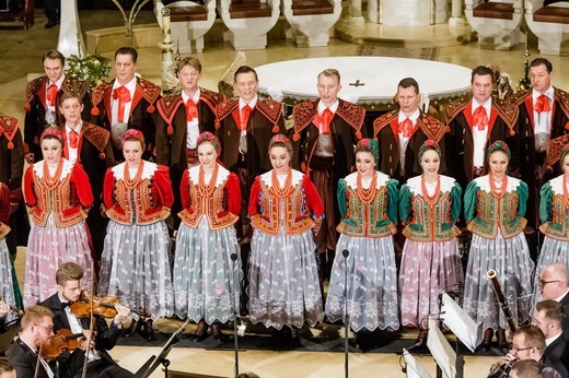 Tychy. Koncert kolęd w wykonaniu "Śląska"