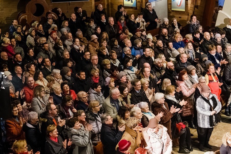 Tychy. Koncert kolęd w wykonaniu "Śląska"