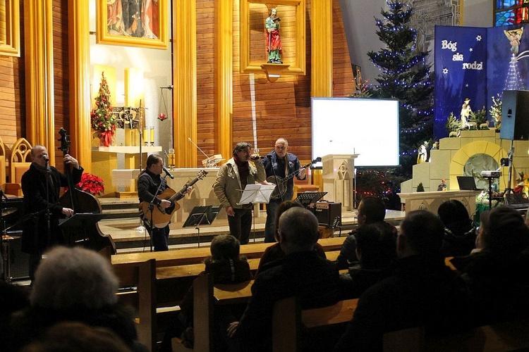 Koncert kolęd dla Fundacji "Krzyż Dziecka" w Pisarzowicach - 2020