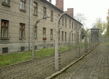 Sekretarz generalny Światowej Ligi Muzułmańskiej odwiedzi Auschwitz