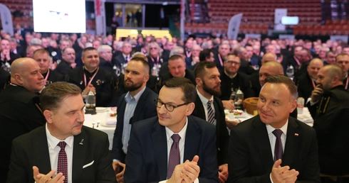 Polacy są zadowoleni z pracy prezydenta i premiera?