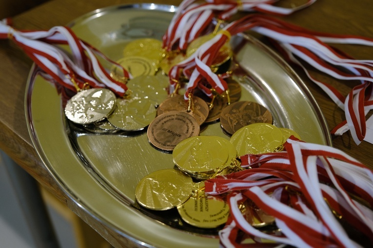 Tymowa. II Charytatywny Turniej Halowej Piłki Nożnej Oldboyów