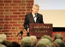 Daniel Lewandowski podkreśla, że monografia powstała przede wszystkim dla upamiętnienia historii ludzi.