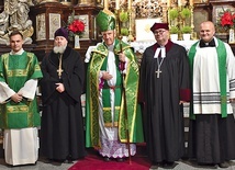 Zdjęcie na zakończenie liturgii godzin.