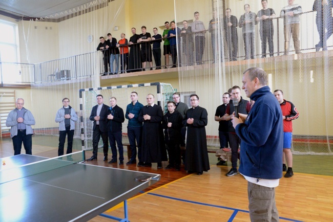 Turniej w ping-ponga w WSD Radom