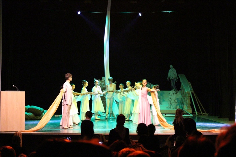 Jak w dzisiejszym w świecie być dobrym chrześcijaninem i uczciwym obywatelem?