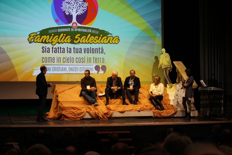 Jak w dzisiejszym w świecie być dobrym chrześcijaninem i uczciwym obywatelem?