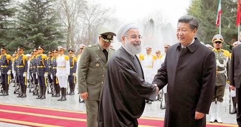 Przywódcy Chin i Iranu spotykają się już od kilku lat. Xi Jinping i Hasan Rouhani na zdjęciu z 2016 roku.