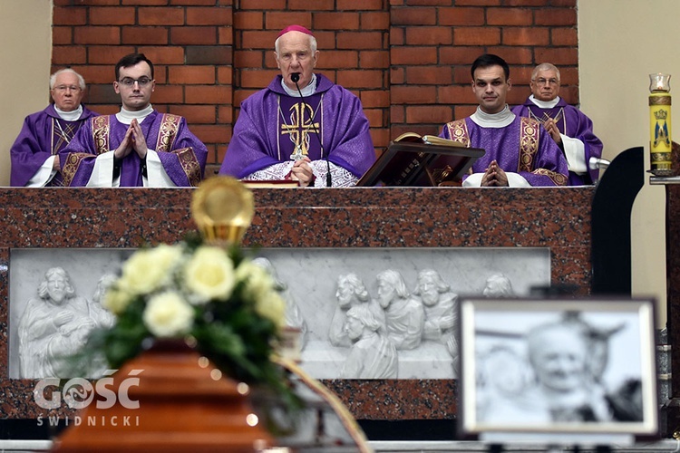 Uroczystości pogrzebowe ks. Stanisława Pasyka