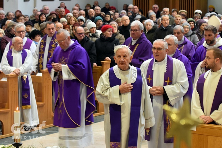 Uroczystości pogrzebowe ks. Stanisława Pasyka