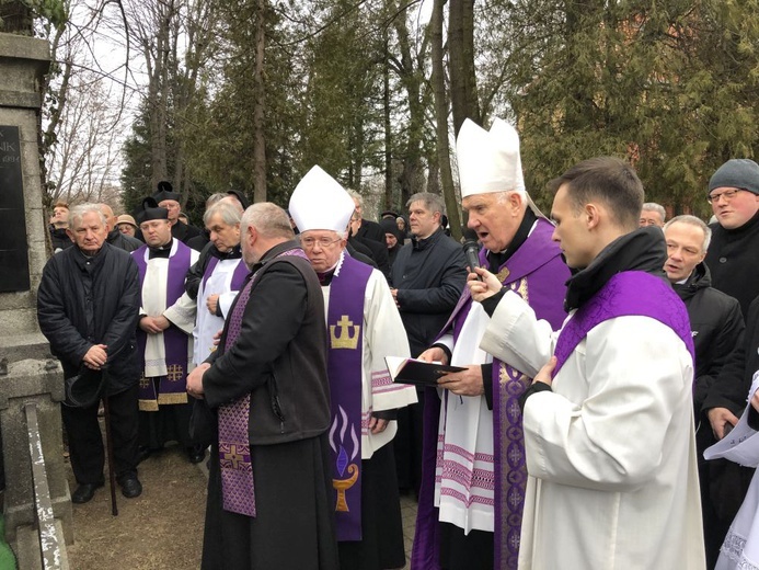 Uroczystości pogrzebowe ks. Stanisława Pasyka