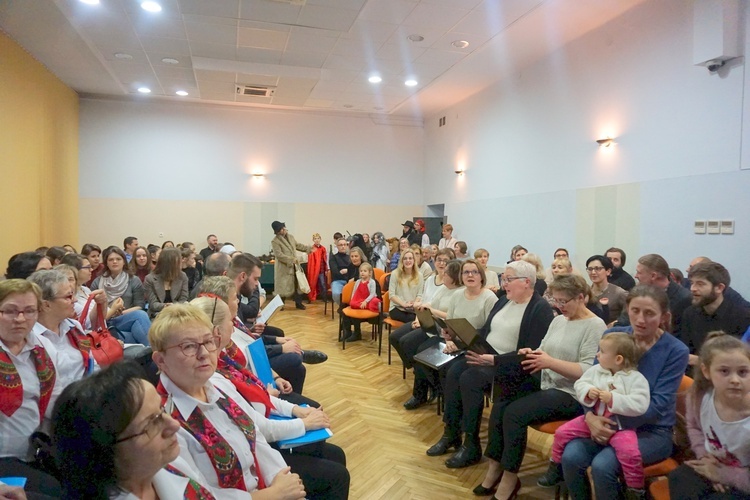 Kolędowanie w bibliotece