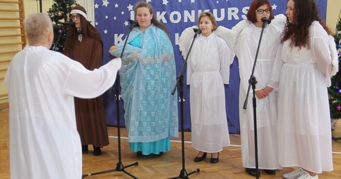 Terapia kolędowaniem. Konkurs kolęd osób niepełnosprawnych 