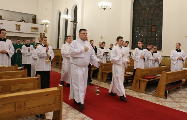 Eucharystia sprawowana była w kaplicy seminaryjnej.