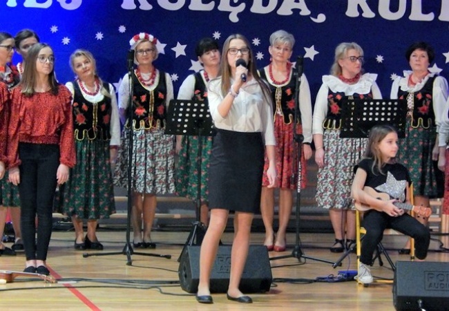 Wspólne kolędowanie w PSP 33