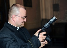 Na kurs zaprasza ks. Stanisław Piekielnik, administrator portalu diecezji radomskiej.