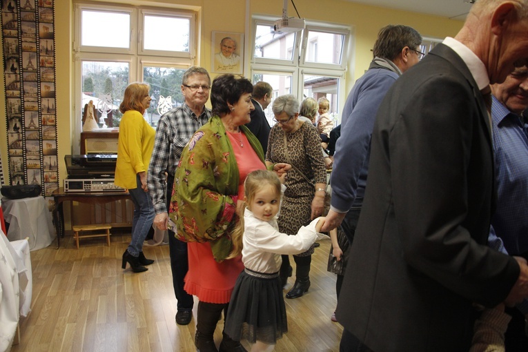 Sochaczew. Dzień Babci i Dziadka w Przedszkolu Świętych Aniołów Stróżów