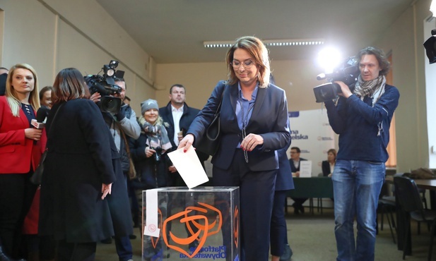 Trwają wybory przewodniczącego PO 