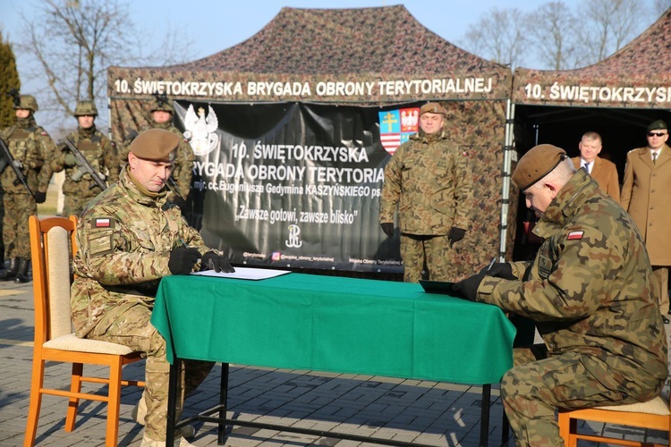 Przekazanie dowodzenia u terytorialsów