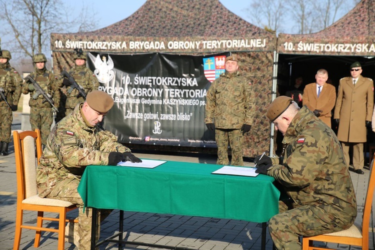 Przekazanie dowodzenia u terytorialsów