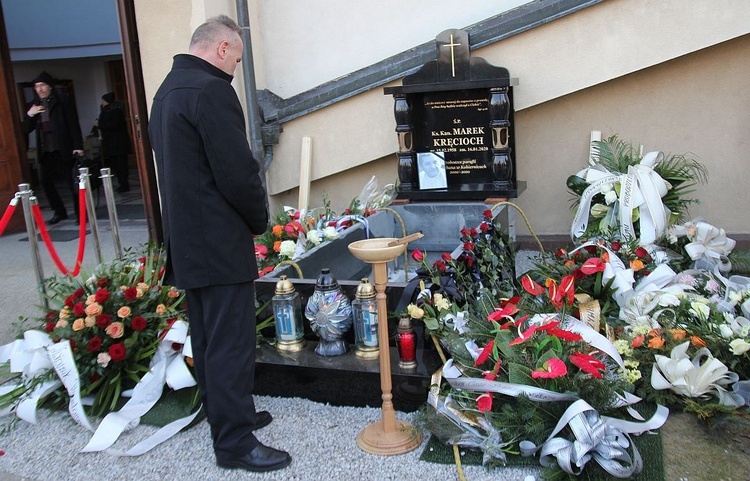 Pogrzeb śp. ks. kan. Marka Kręciocha w Kobiernicach