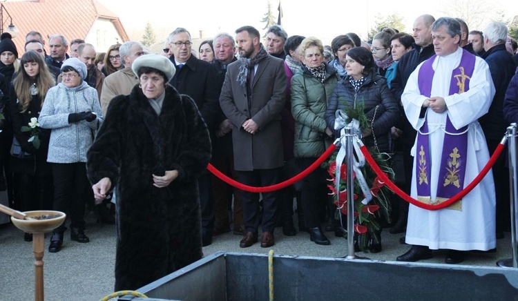 Pogrzeb śp. ks. kan. Marka Kręciocha w Kobiernicach