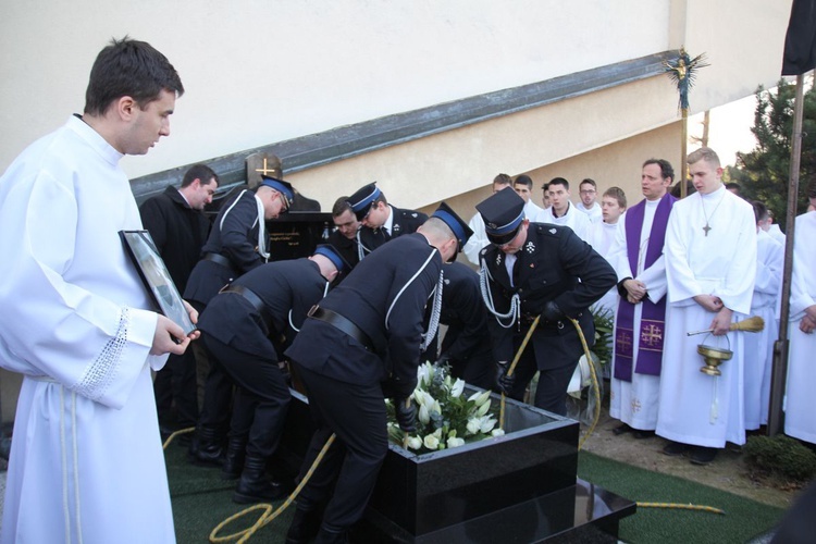 Pogrzeb śp. ks. kan. Marka Kręciocha w Kobiernicach