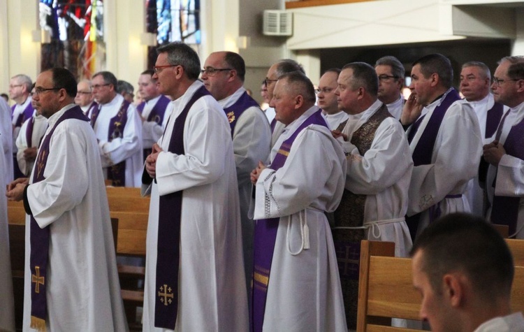 Pogrzeb śp. ks. kan. Marka Kręciocha w Kobiernicach