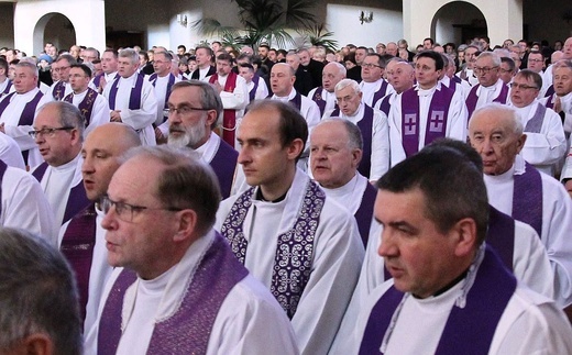 Pogrzeb śp. ks. kan. Marka Kręciocha w Kobiernicach