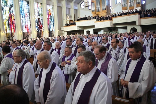 Pogrzeb śp. ks. kan. Marka Kręciocha w Kobiernicach