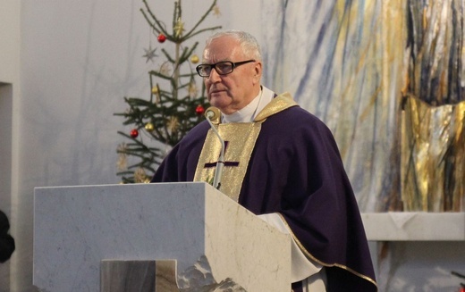 Pogrzeb śp. ks. kan. Marka Kręciocha w Kobiernicach