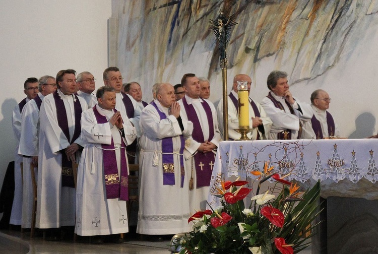 Pogrzeb śp. ks. kan. Marka Kręciocha w Kobiernicach