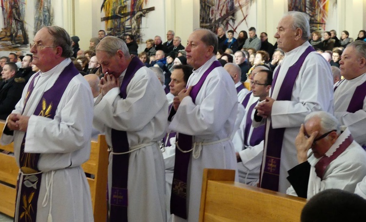 Pogrzeb śp. ks. kan. Marka Kręciocha w Kobiernicach